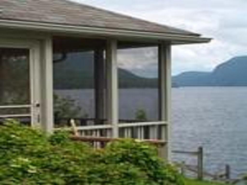 Willoughvale Inn Westmore Newport ภายนอก รูปภาพ